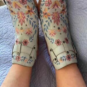 Floral Embroidered Ankle Boots